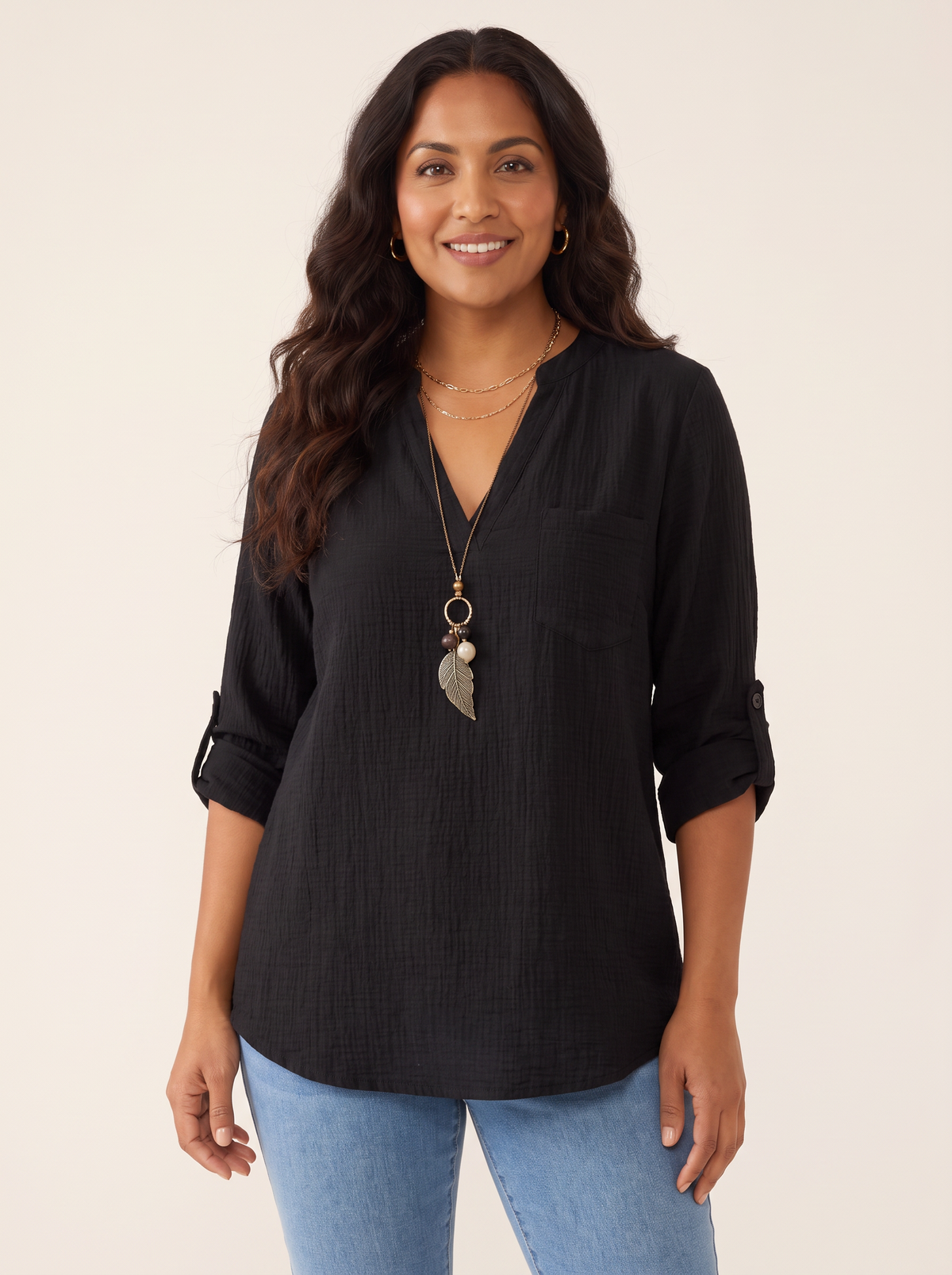 Noa Black top front view