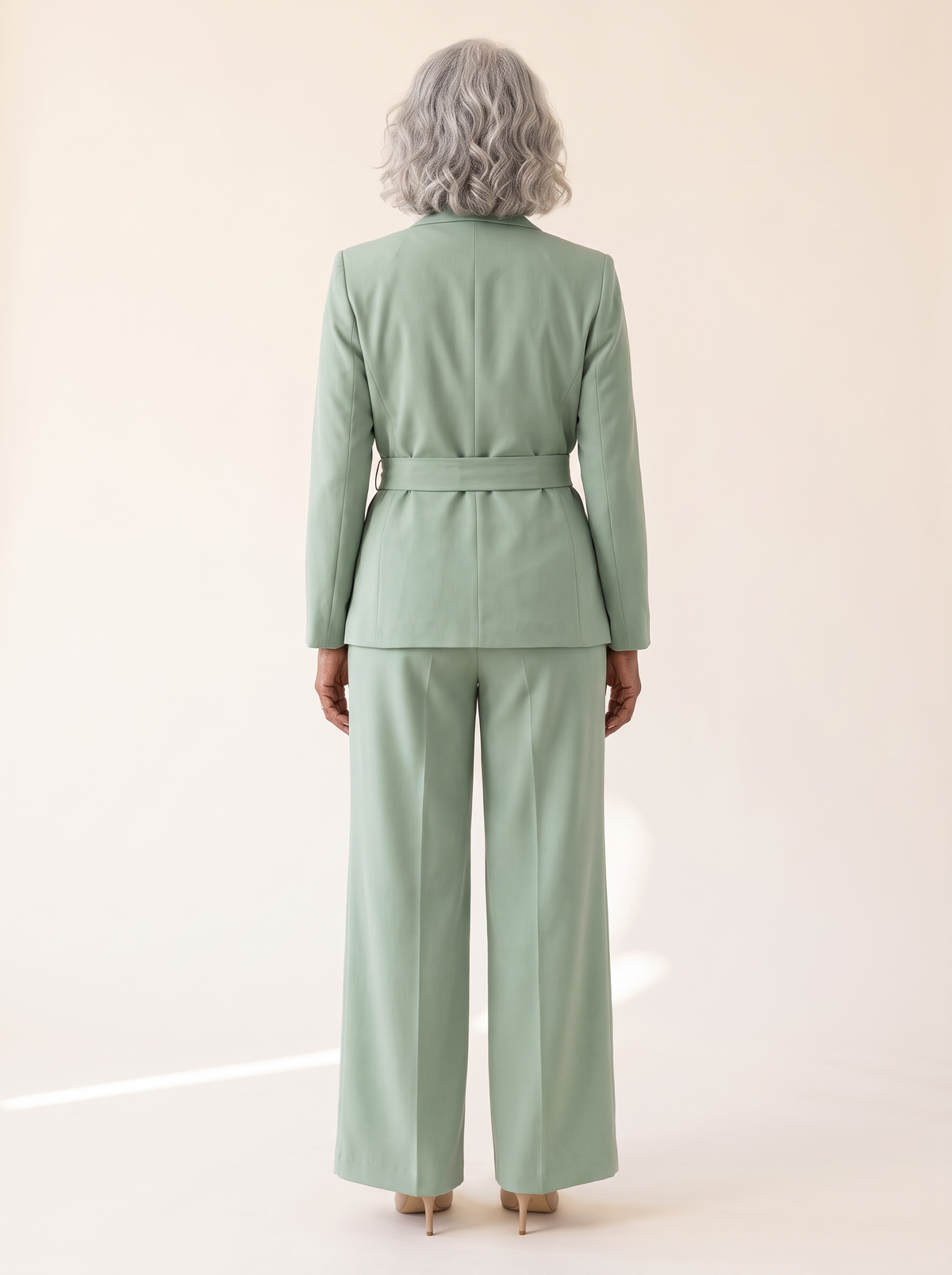 WERONIKA Green back view